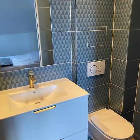 Aparthotel Hdg Gare De L'isle Adam Appart's 3*